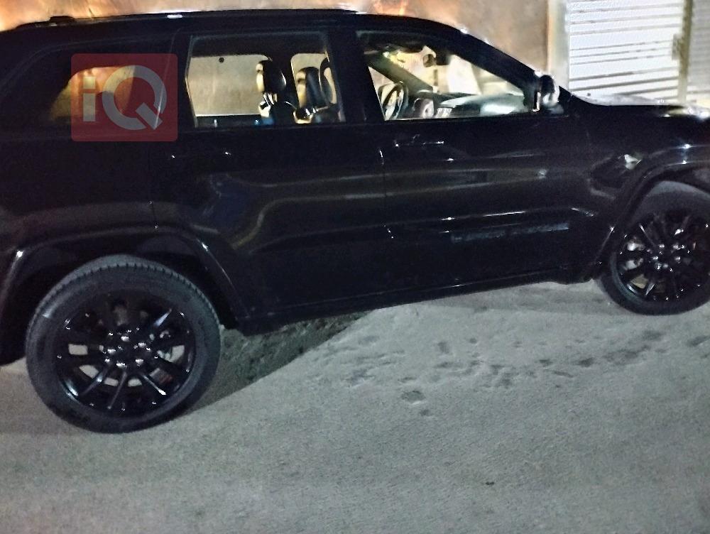 جيب جراند شيروكي